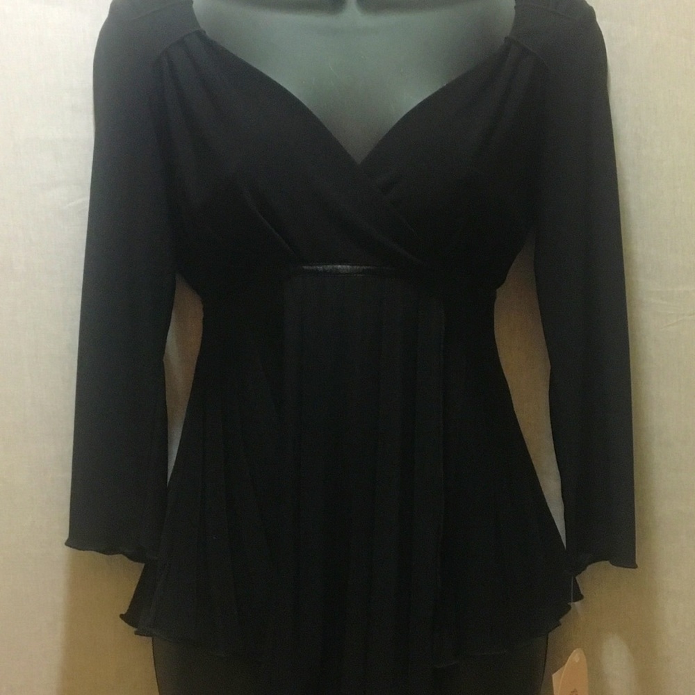 *3 for $20* Vol. 1 Petite Black Crossover Top